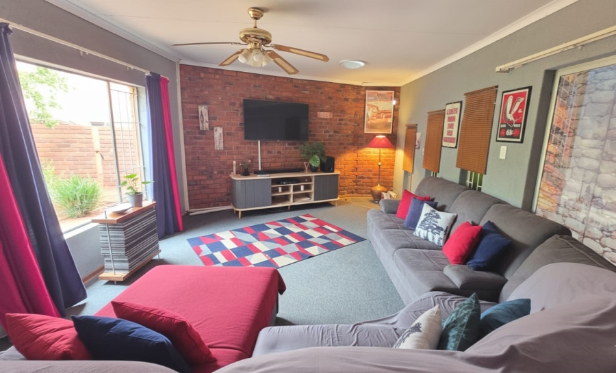 5 Bedroom Property for Sale in Doringkruin North West